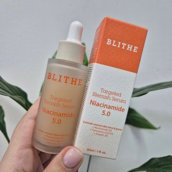 Осветляющая сыворотка с ниацинамидом Blithe Targeted Blemish Serum Niacinamide 5.0 13077 фото