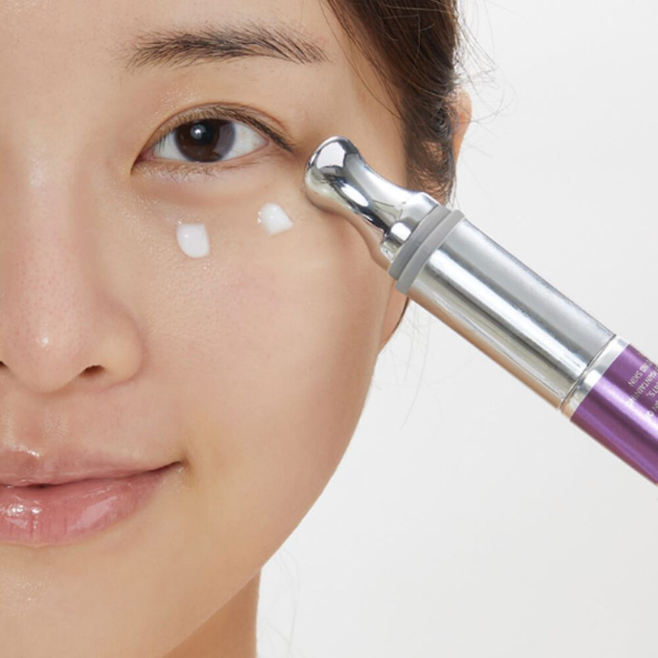 Ліфтинг-крем для шкіри навколо очей з вібро-наконечником VT Reedle Shot Lifting Eye Cream 13303 фото