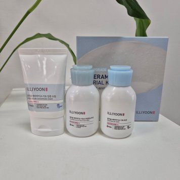Набор для ухода за сухой и чувствительной кожей с керамидами ILLIYOON Ceramide Ato Trial Kit 12423 фото