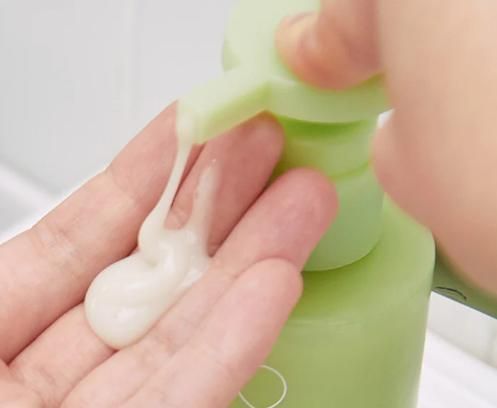 Пінка для вмивання з зеленим чаєм та ензимами By Wishtrend Green Tea & Enzyme Milky Foaming Wash 12563 фото