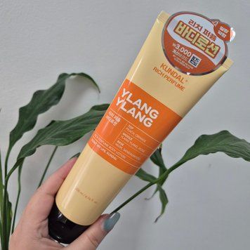Парфюмированный лосьон для тела &laquo;Иланг-Иланг&raquo; KUNDAL Rich Perfume Body Lotion Ylang Ylang 12752 фото