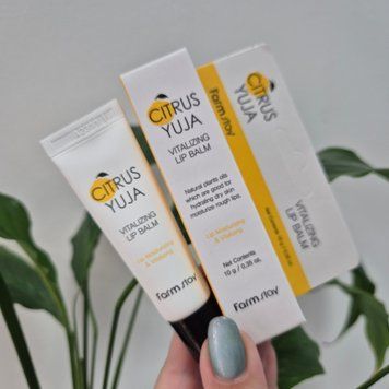 Бальзам для губ с экстрактом юдзу Farmstay Citrus Yuja Vitalizing Lip Balm 12728 фото