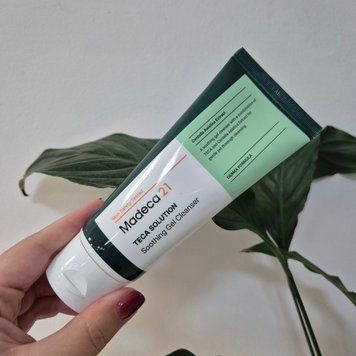 Успокаивающий гель для умывания с центеллой азиатской Madeca21 Teca Solution Soothing Gel Cleanser 13425 фото