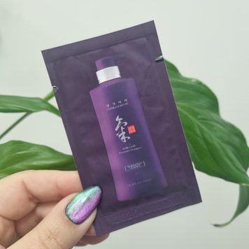 Укрепляющий шампунь с экстрактом хризантемы Daeng Gi Meo Ri Ki Gold Premium Shampoo 12201/1 фото