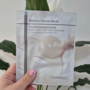 Осветляющая тканевая маска Centellian24 Madeca Derma Mask Tone Brightening Formula 13291 фото
