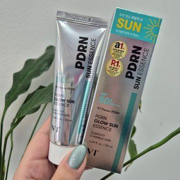 Солнцезащитная увлажняющая эссенция с PDRN VT PDRN Glow Sun Essence SPF 50+/PA+++ 12741 фото