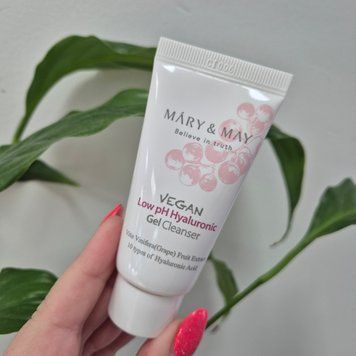 Гель для умывания с гиалуроновой кислотой Mary&May Vegan Low pH Hyaluronic Gel Cleanser 12493 фото
