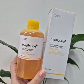Осветляющий тонер с койевой кислотой Medicube Kojic Acid Turmeric Resurfacing Toner 13126 фото